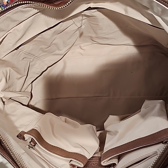 Cole haan small carryall caramel Sierra lazercut unit - Picture 6 of 6